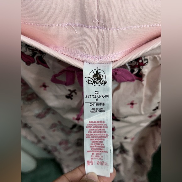 Minnie Mouse floral pajama pant, jogger style, elastic waistband - Picture 3 of 4